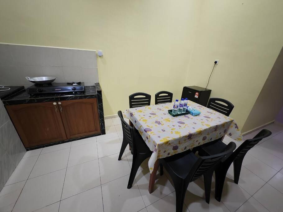 Mawar Homestay Netflix Cuckoo Mersing Extérieur photo